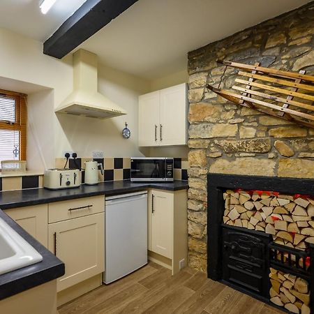 Anastasia'S Secret! Cupar Swiss Alpine Style Apartment Exterior foto