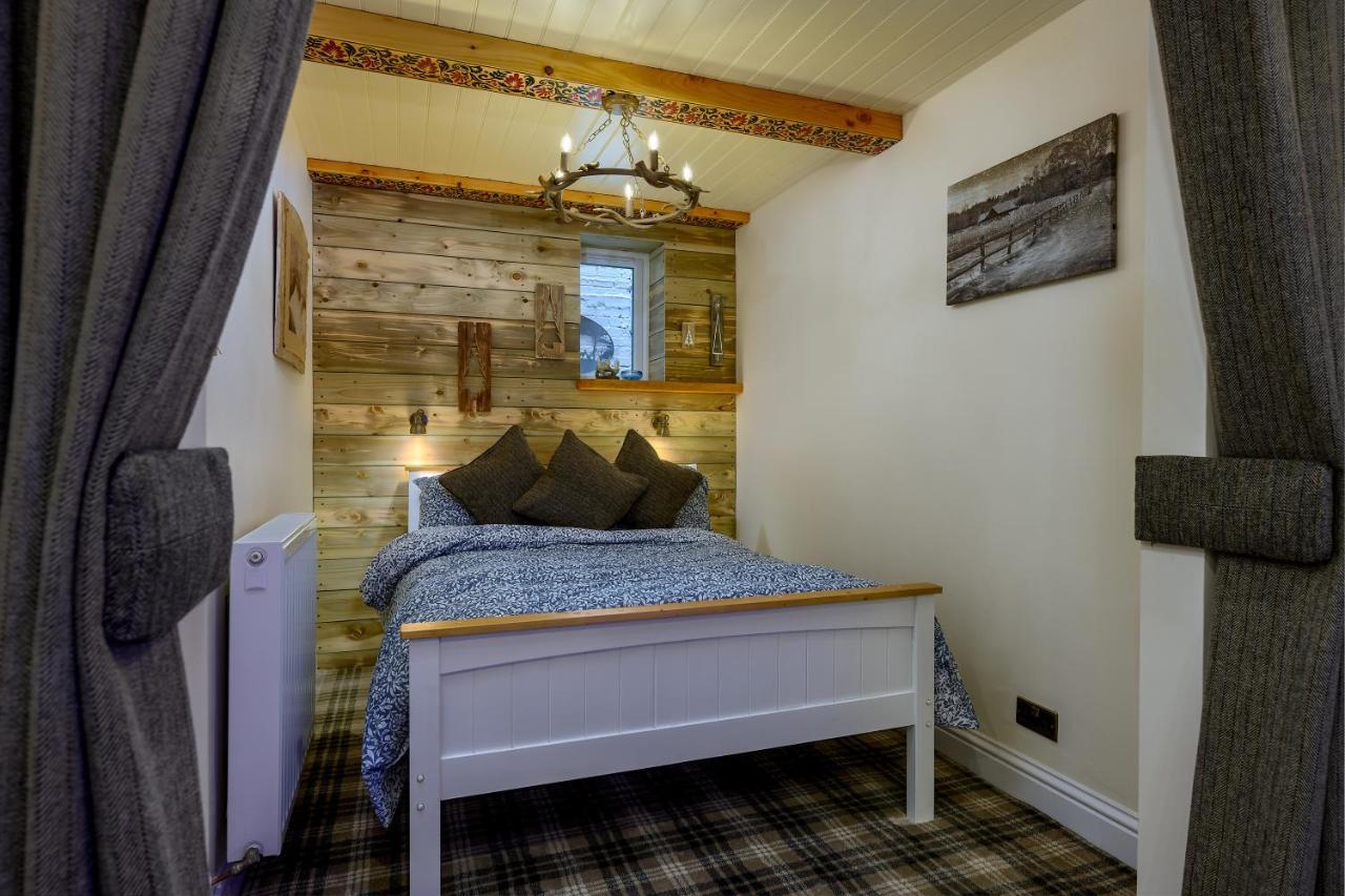 Anastasia'S Secret! Cupar Swiss Alpine Style Apartment Exterior foto